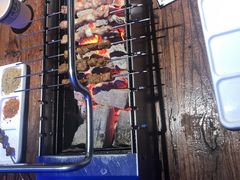 门面-三个蒙古大叔羊肉串(大宁店)