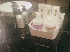 -喜鹊愉家酒店(郑州曼哈顿博览中心地铁站店)