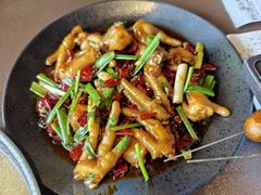 -曼听小寨海鲜烧烤·大连辣炒大王(盖州街店)