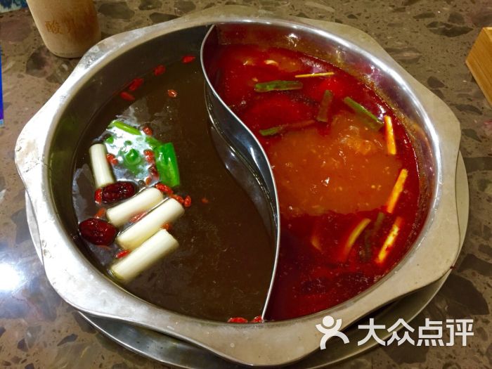 酸儿辣女火锅店鸳鸯锅图片 - 第49张