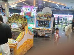 -反斗乐园π·电玩·高空拓展·蹦床(龙华天虹店)