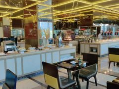 自助取餐区-大中华希尔顿酒店-念自助餐·嗨啤·小龙虾