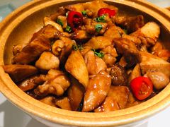 鲍菇滑鸡煲-乔阿马·江南味·驴肉香(龙湖华泾天街店)