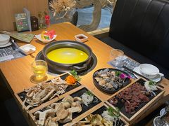 -一朵菌·野生菌探索家火锅(南亚店)