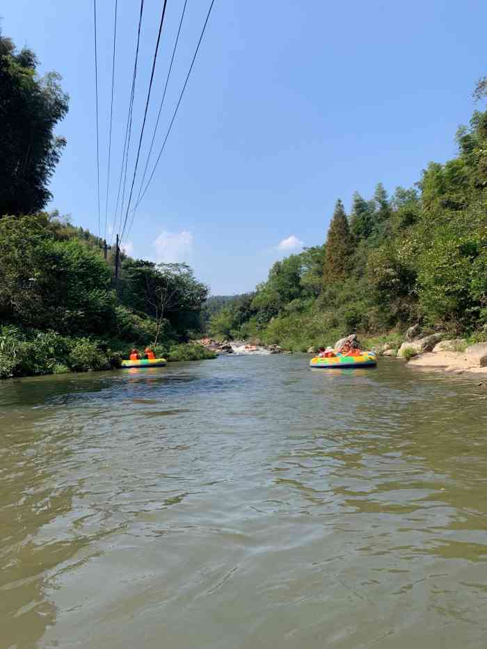 梅岭漂流-"这样的天气热的不行,正好孩子刚放假,就想.