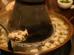 -洞庭洲·防空洞火锅·烧烤·铜锅涮肉(新百广场店)