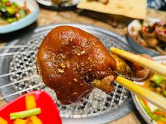 烤猪蹄-金太阳海鲜烧烤·本地人餐厅(东纬路旗舰店)