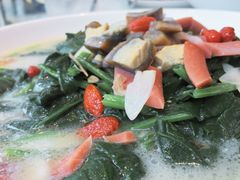 上汤菠菜-自在弥林花园餐厅(云栖店)