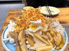 -菌之家·专业纯野生菌火锅·特色炒菌