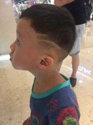 -奇怪的独角兽亲子理发沙龙