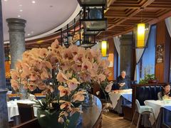 -八府香鸭·啫啫煲(华山路店)