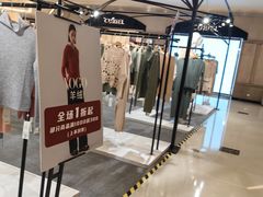 -梅龙镇广场