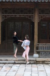点击看大图 -城南旧影 旗袍全家福摄影写真体验馆