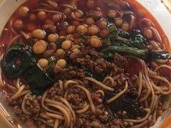 -丁丁猫重庆小面(徐州路店)