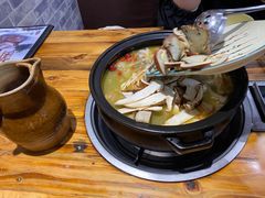 -菌之家·专业纯野生菌火锅·特色炒菌