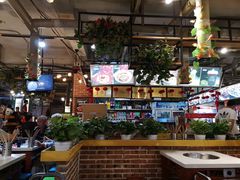 大堂-钢管厂歆瑞源油卤串串香(春熙路太古里店)