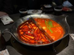 -湊湊火锅·茶憩(杭州湖滨银泰in77店)