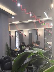 -老肖男士理发店