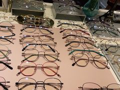 -宏宇眼镜蔡司依视路折扣店(兆佳眼镜城店)
