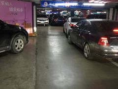 -吾悦广场·停车场