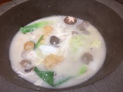 -咕嘟草帽鱼·牛奶一样的鲜鱼汤(天鹅湖万达广场店)