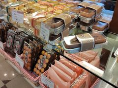 -红宝石·鲜奶小方·海派西点房(南丹店)