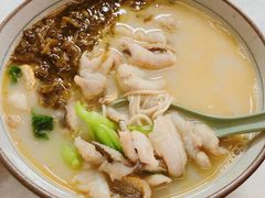 招牌黄鱼面-明呈黄鱼面馆(斜土路店)