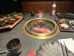 -铭牛烧肉·和牛海鲜自助(高新月牙湖店)