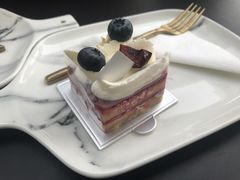 -UNI UNI(环亚凯瑟琳店)