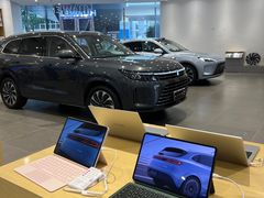 -华为授权体验店(中山公园来福士)