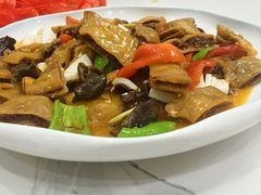 -三江源美食城