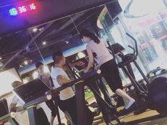 -VLines耀能运动24小时·月付制健身(京广桥店)