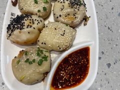 -小杨生煎(金山百联购物中心3楼店)