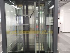 -盈丰路(地铁站)