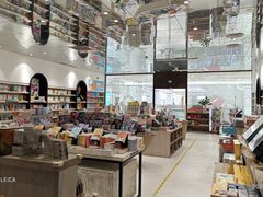 -钟书阁(群光广场店)