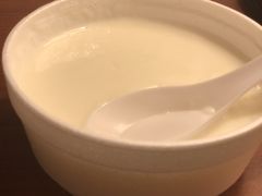蛋白炖鲜牛奶-澳洲牛奶公司(佐敦店)