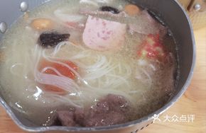 Signature Clear Soup Three Delicacies Rice Noodles