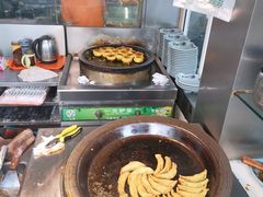 -老新隆牛肉锅贴(新街口店)
