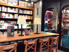 -西西弗书店&矢量咖啡(凯德晶萃广场店)