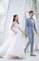 -雪中彩影婚纱摄影·微光艺术中心