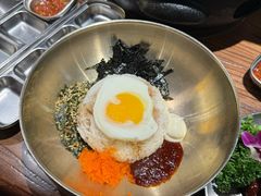 -明洞阿姨·韩式酱蟹烤肉·创意料理(方庄店)