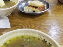 -黄阿姨锅贴大王(万航渡路店)