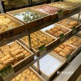 一定要放冰箱，不然中间的馅料会变的软塌塌的