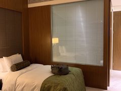 -上海滴水湖皇冠假日酒店