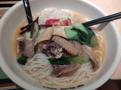 -蒙自源米线大王(东站店)