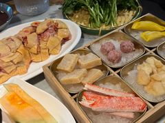 -尚尚仙·酸汤猪手·猪肚鸡火锅(华联万柳购物中心店)