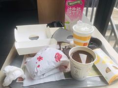 -麦当劳(友谊路得来速店)
