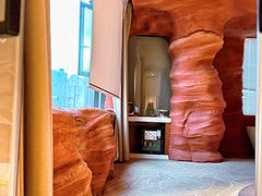 -幸栖洞穴设计酒店(成都春熙路店)