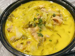 金汤酸菜肥牛-潮粤香海鲜酒楼(沙湖店)
