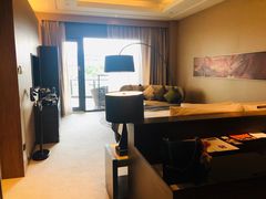 -上海滴水湖皇冠假日酒店